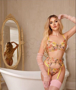 Блондинки, Лиля - фото и отзывы